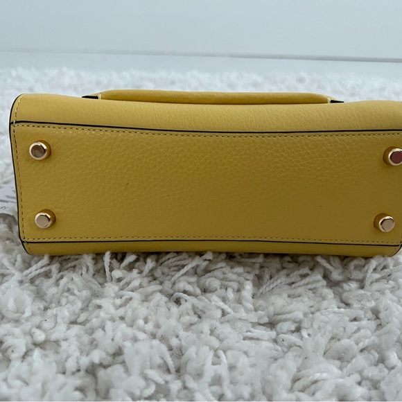 Coach - Picture 3 of 9